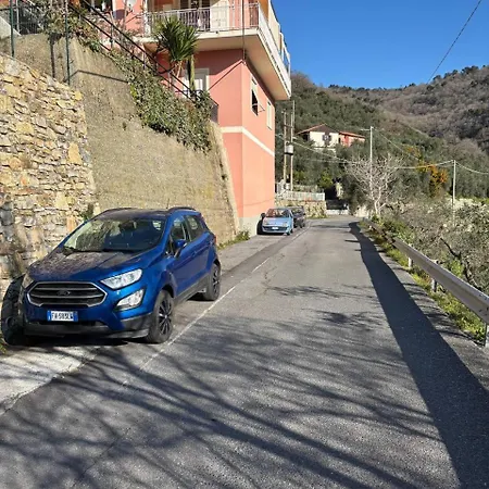 בית נופש Hanna Villa Faraldi